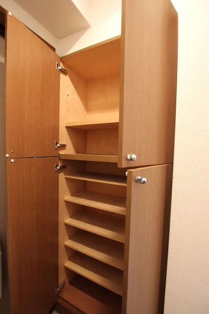 収納　同物件別号室のものです。