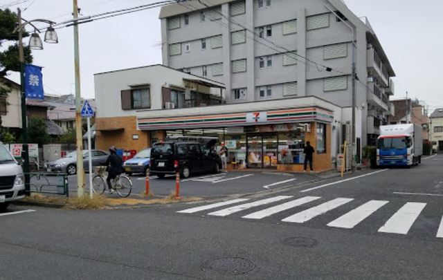 コンビニ　セブンイレブン世田谷赤堤2丁目店（コンビニ）まで620m