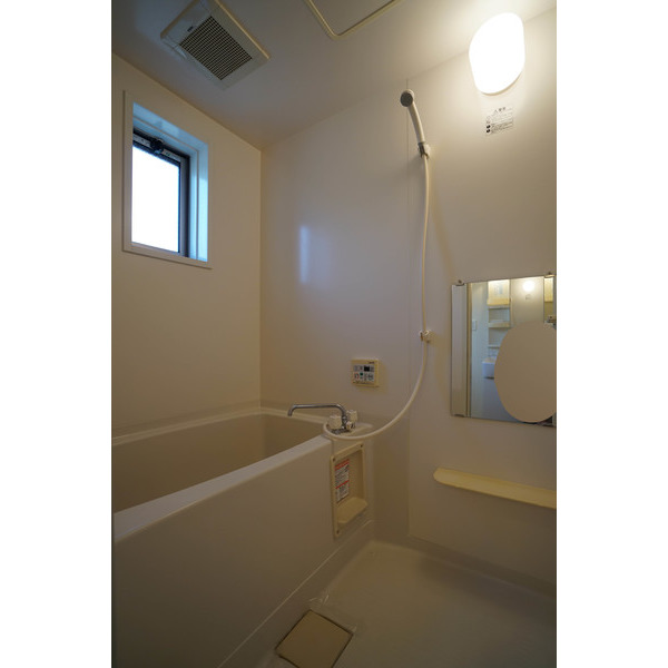 バス・シャワールーム　１階のお部屋です