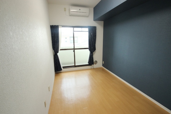 居室・リビング　※別部屋の写真です