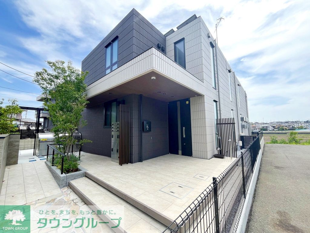 建物外観　エントランス