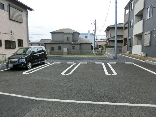 駐車場　敷地内の駐車場もあります。※要空確認