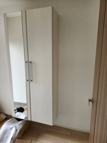 玄関　収納もある玄関です