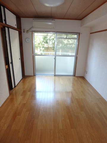 玄関　以前の写真です