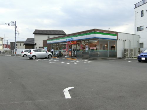 コンビニ　ファミリーマート川越天沼店（コンビニ）まで330m