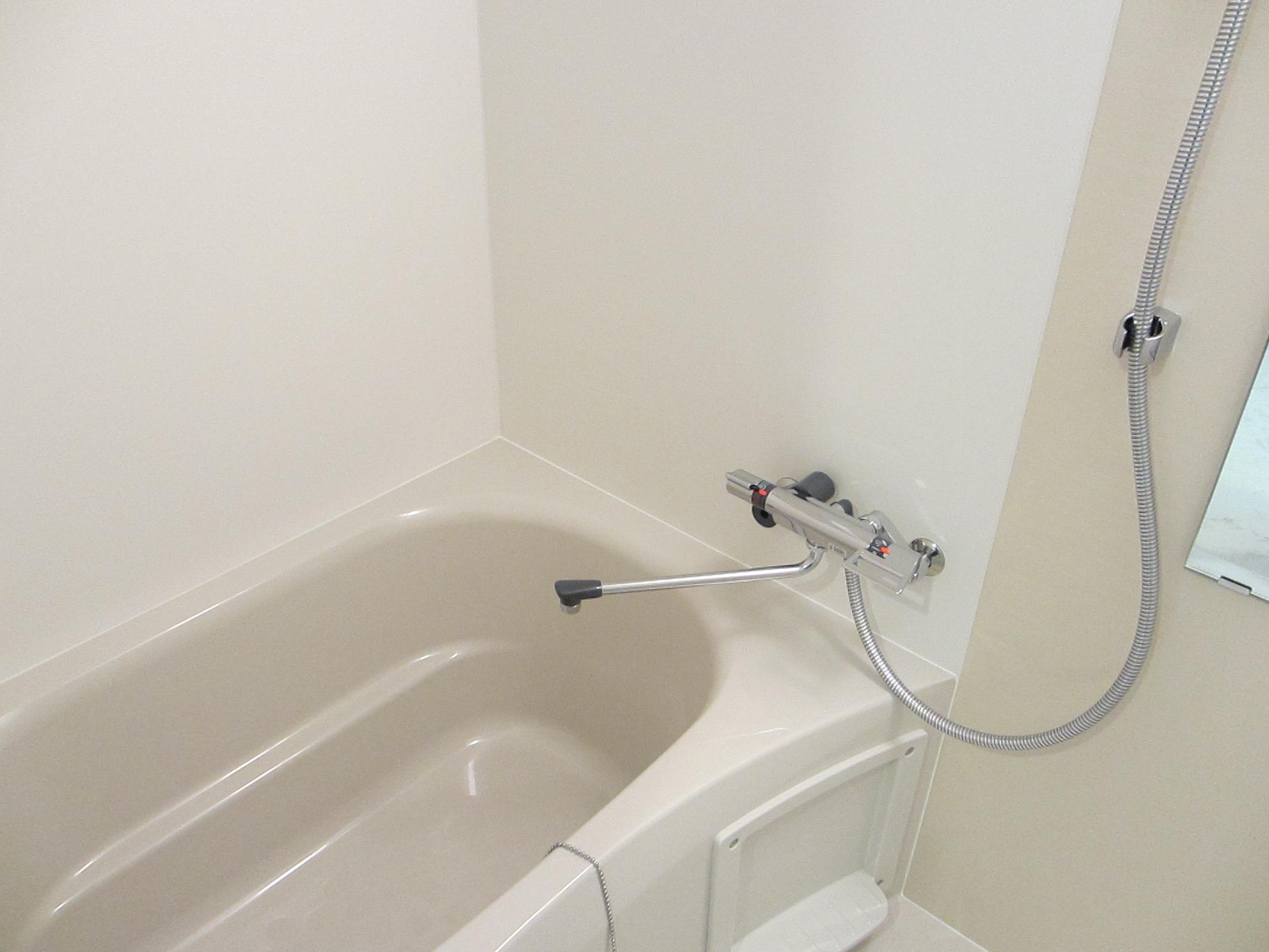 バス・シャワールーム　※同物件、別部屋になります。