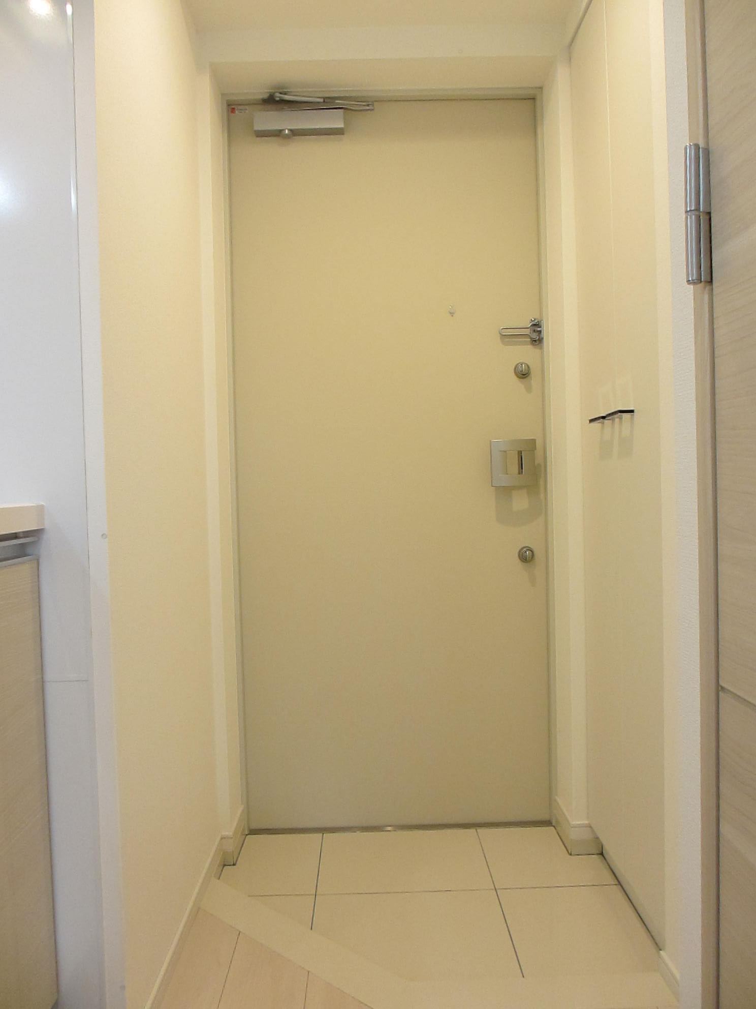 玄関　※同物件、別部屋になります。