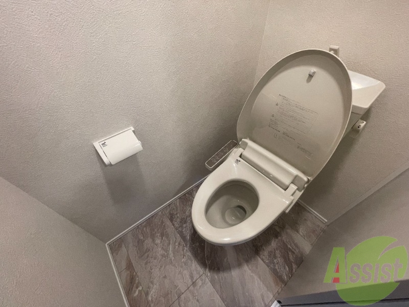 トイレ　トイレは温水洗浄便座が付いているのが嬉しいですね。