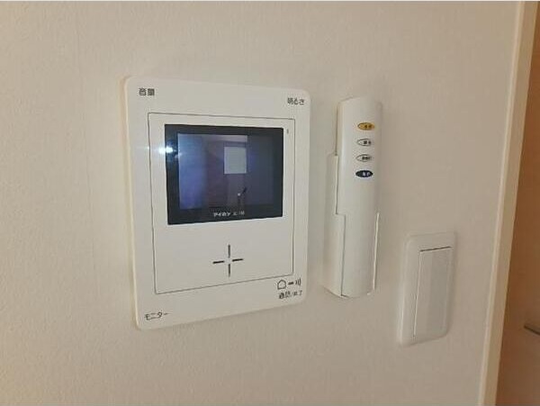 セキュリティ　防犯面に配慮したＴＶモニターホン付きです！
