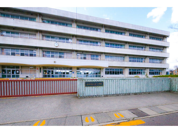 小学校　西小学校（小学校）まで1155m