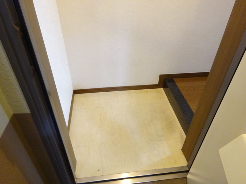 玄関　内装前