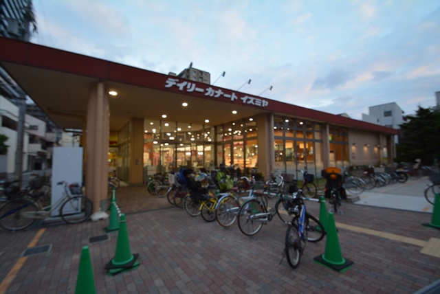 スーパー　デイリーカナートイズミヤ玉造店（スーパー）まで689m