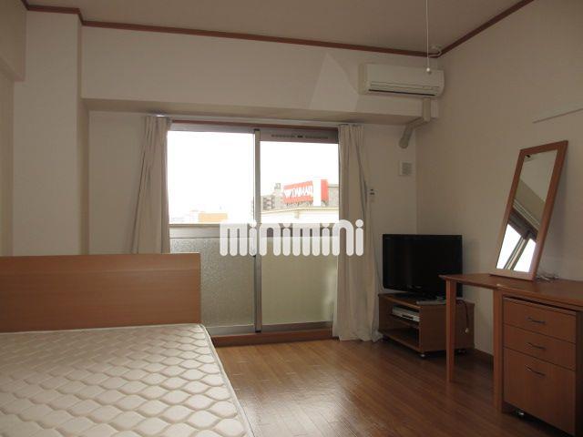 居室・リビング　１０．４帖の広々としたお部屋です。