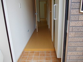 グランペール古賀III Bの玄関写真