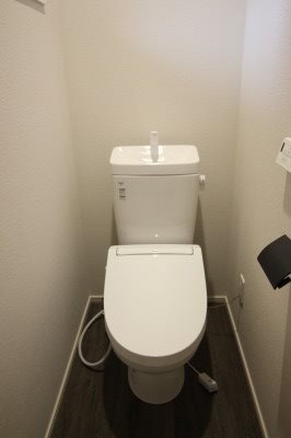 トイレ　温水洗浄暖房便座