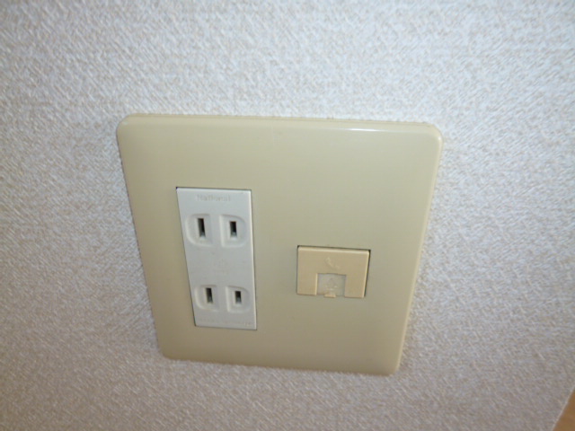 その他設備　電話モジュラー