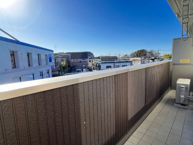 バルコニー　別のお部屋の写真です。