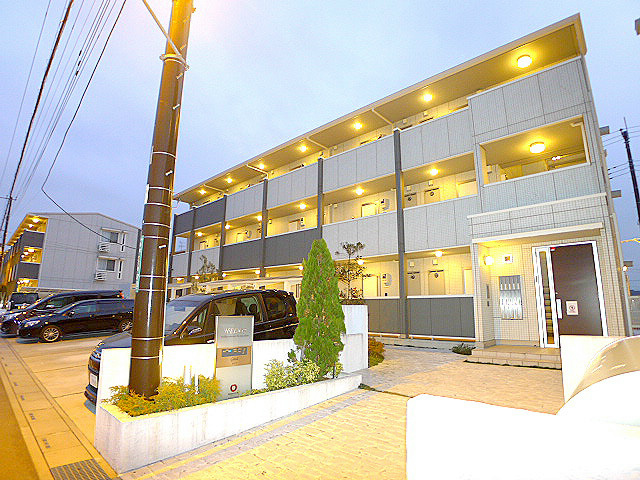 建物外観　ヘリオス吉川美南のお問合せは、アソシエ住まいの窓口へ。