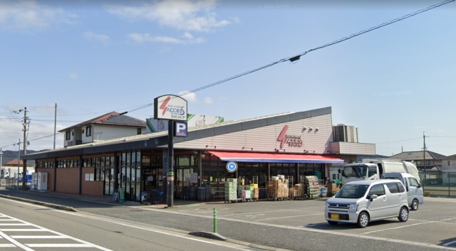 スーパー　サクセスひのストアー　香呂店（スーパー）まで200m