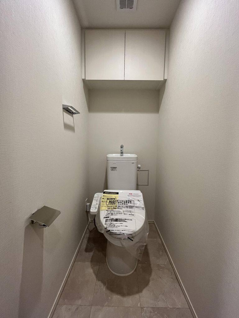 トイレ　※別部屋の参考写真です。