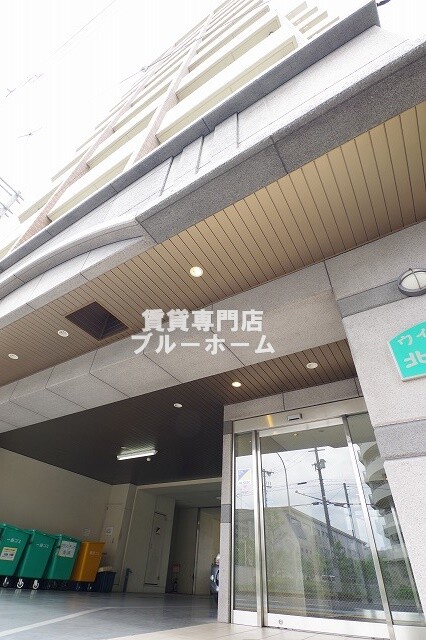 建物外観　鉄筋コンクリート造10階建ての物件！
