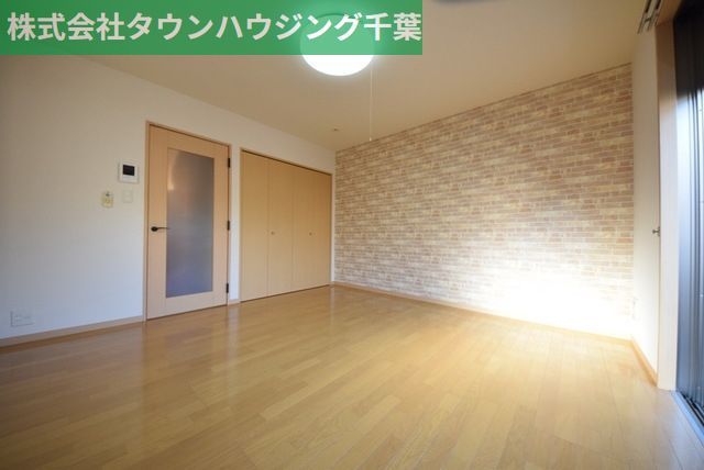 居室・リビング　イメージ。別号室写真。現況を優先します。