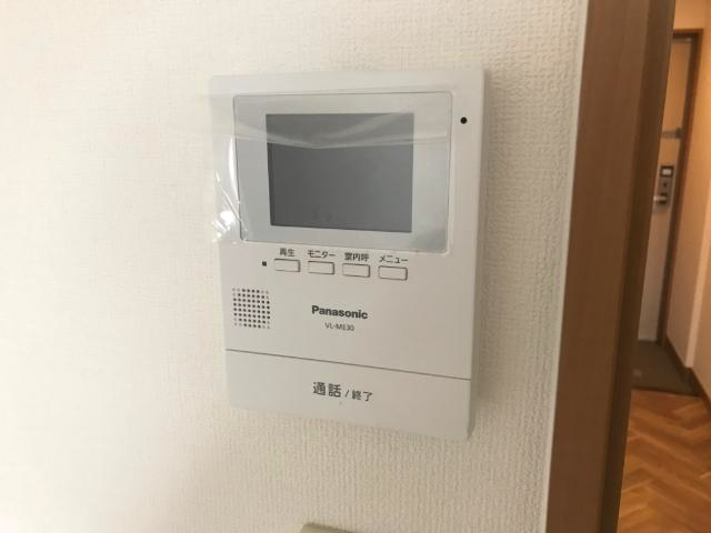 セキュリティ　TVモニター付インターホン 訪問者を確認できるので安心ですね