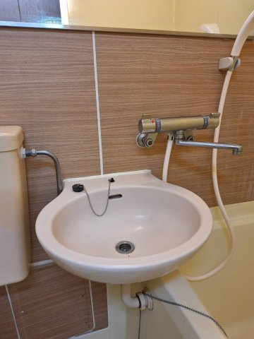 洗面設備　清掃前