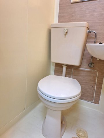 トイレ　清掃前