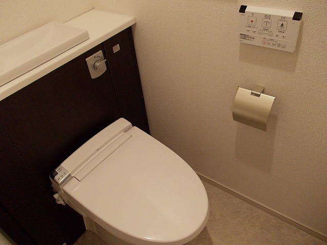 トイレ　トイレ