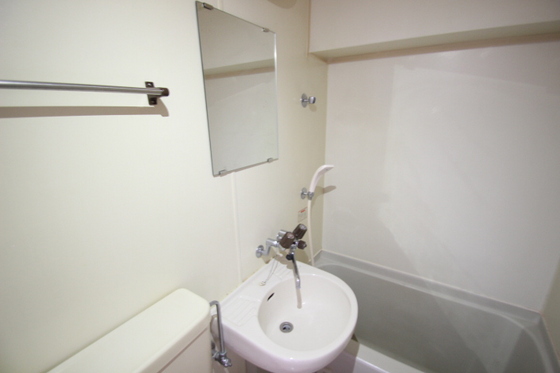 洗面設備　※別部屋の写真です
