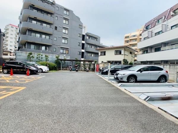 駐車場　駐車場があります