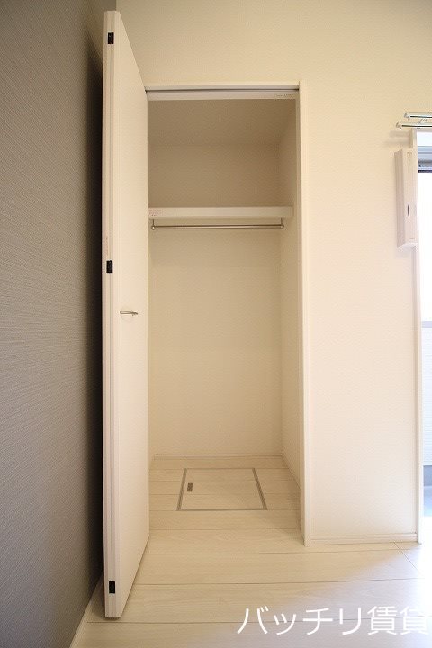 収納　別号室タイプの為、現状を優先致します。