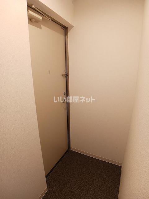 ジーメゾン泉佐野新町クオジエレの玄関写真