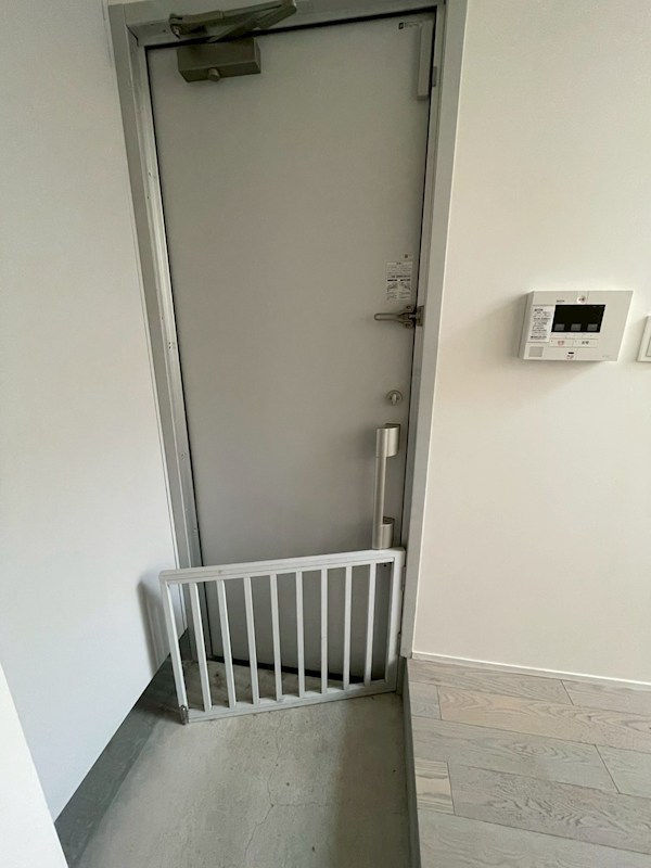 玄関　同じ建物参照