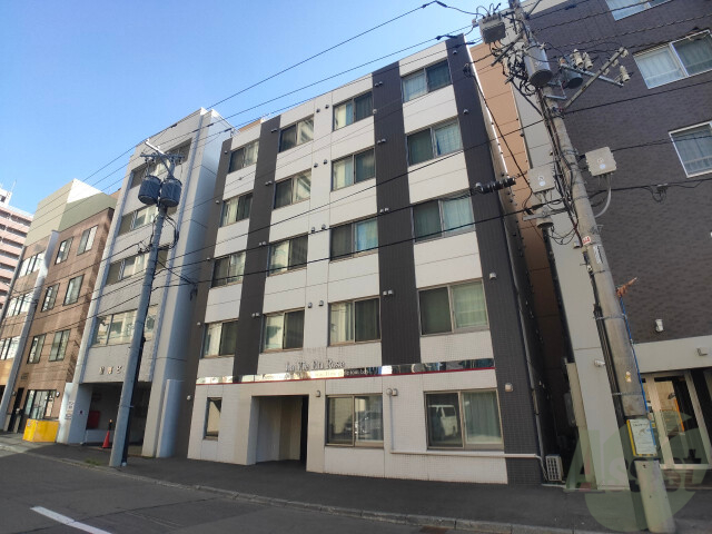 建物外観　札幌市中央区南３条西「Ｌａｖｉｅｅｎｒｏｓｅ」
