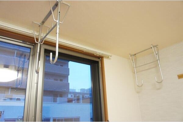 その他設備　室内物干し機