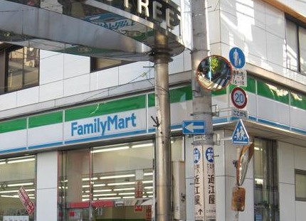 コンビニ　ファミリーマート幡ヶ谷駅南店（コンビニ）まで114m