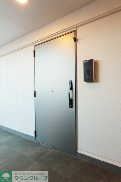 玄関　※写真は同タイプ住戸です。