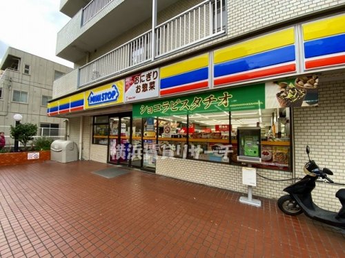 コンビニ　ミニストップ吉野町店（コンビニ）まで820m