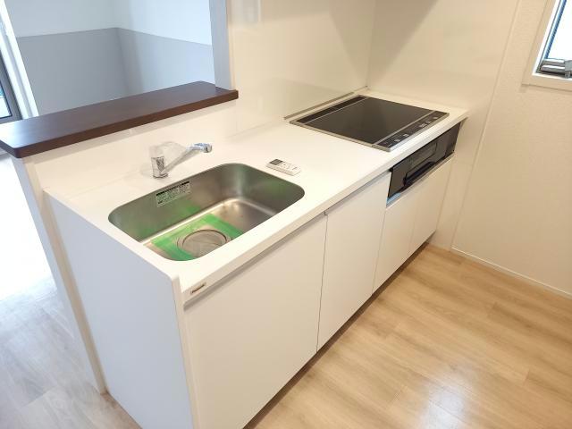 キッチン　※別部屋写真