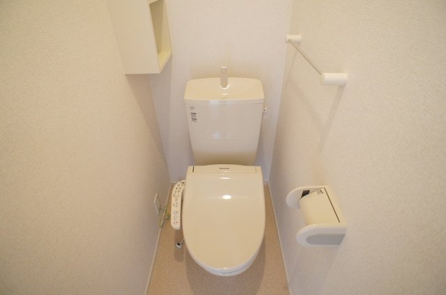 トイレ　コンパクトで使いやすいトイレです