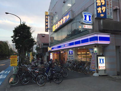 コンビニ　ローソン 練馬旭町一丁目店（コンビニ）まで740m