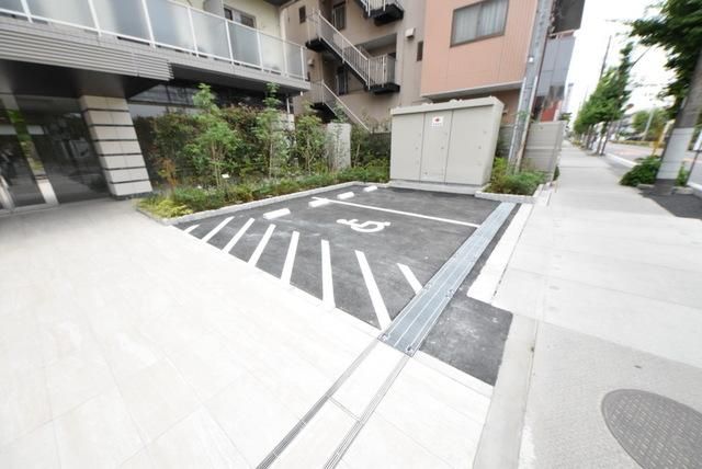 駐車場　敷地内駐車場！台数に限りがあります！