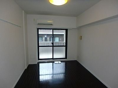 居室・リビング　※別部屋参考写真