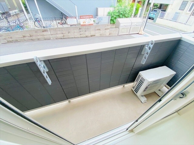 バルコニー　同一建物内１０６号室内装写真転載