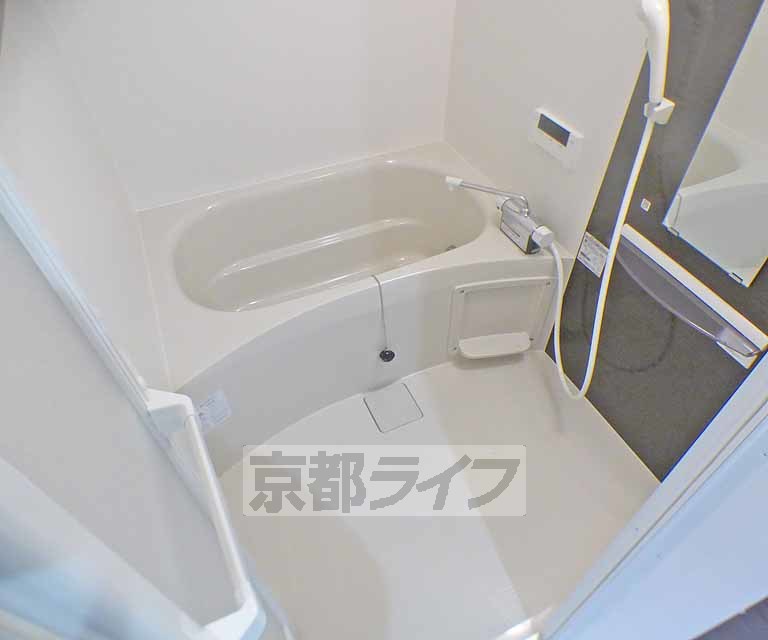 バス・シャワールーム　ゆったりと入ることが出来るお風呂です。