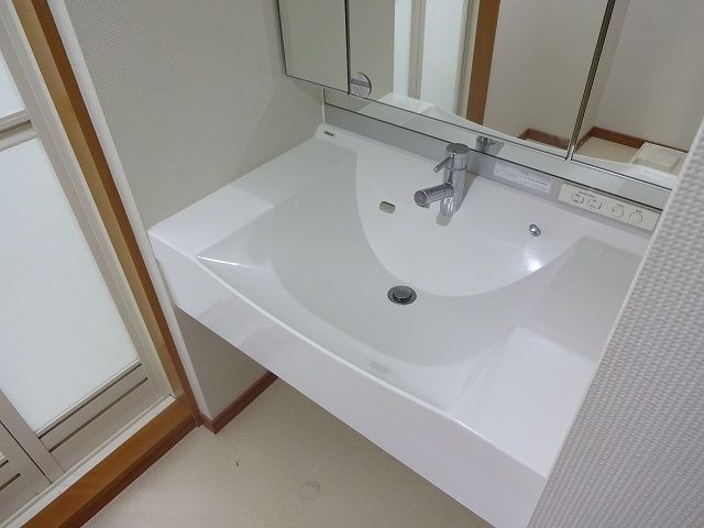 洗面設備　毎朝の身支度はこちらでバッチリ