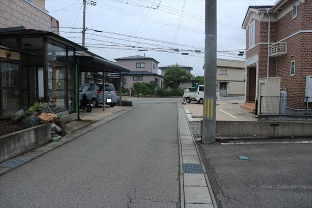 その他　前面道路（その他）まで0m