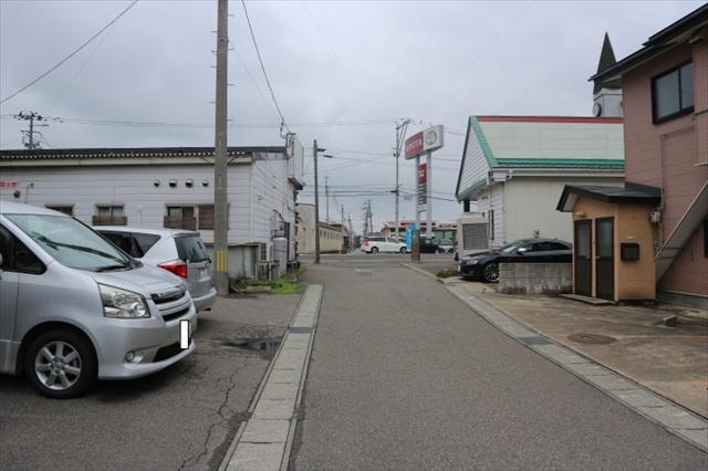 その他　前面道路（その他）まで0m